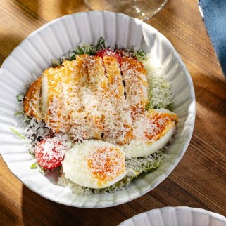 Цезарь с курицей в кляре