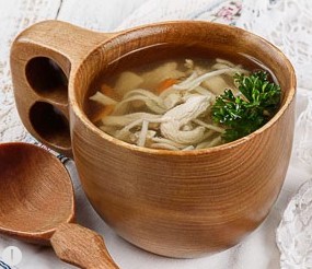 Легкий куриный суп с лапшой