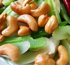 Сельдерей с кешью