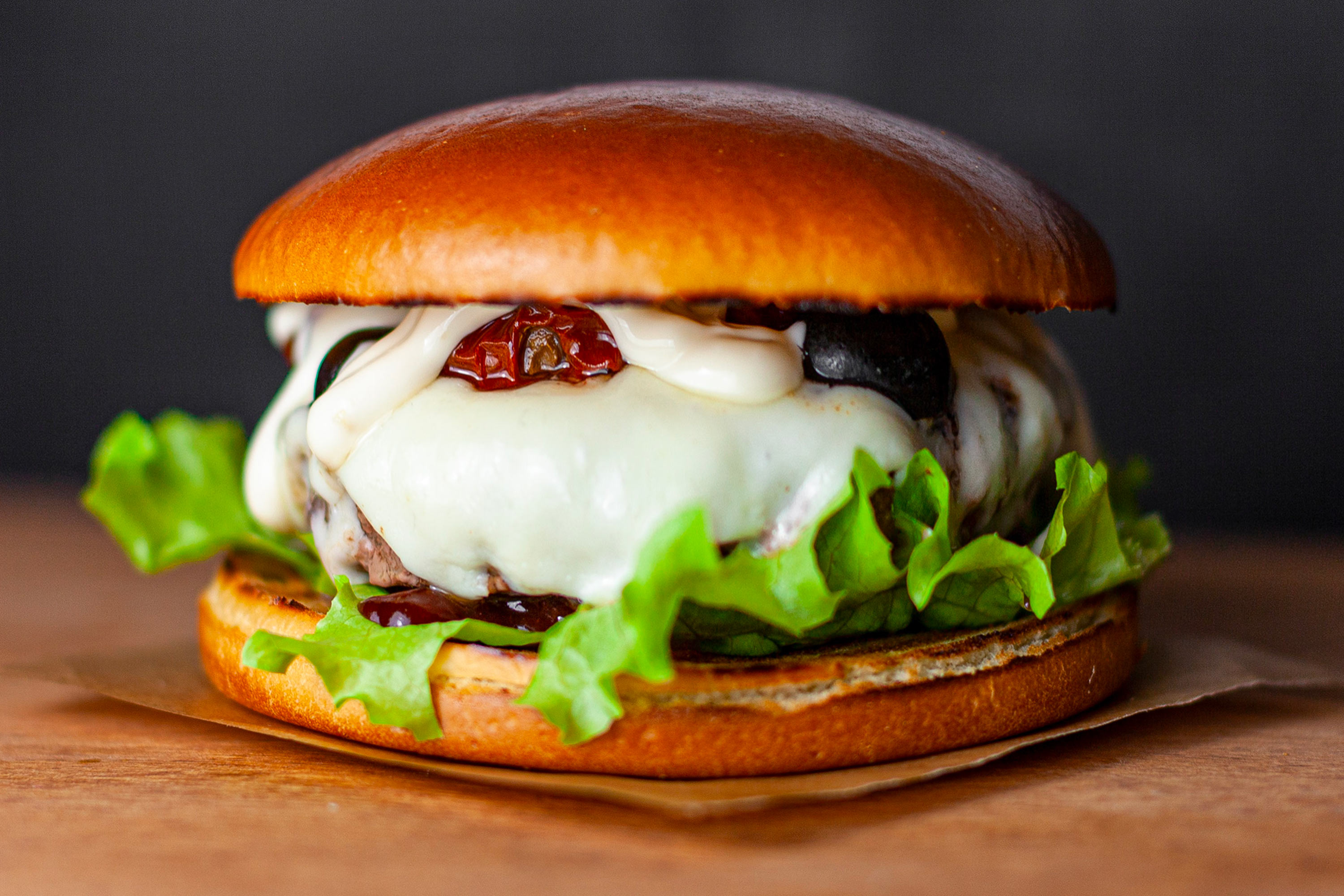 Бургер Аморе Итальяно и фри