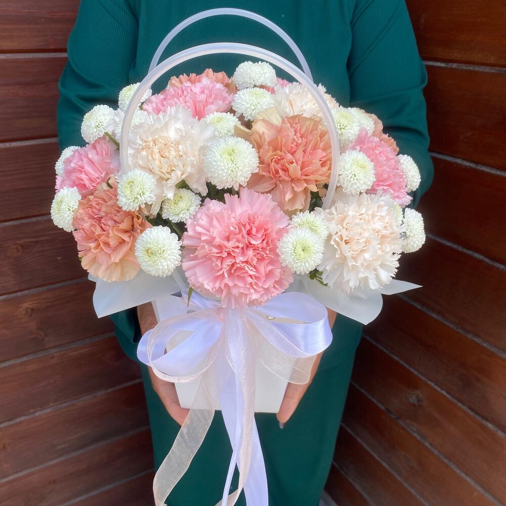 Диантусы в сумочке