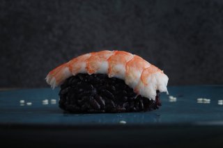 Суши с креветкой