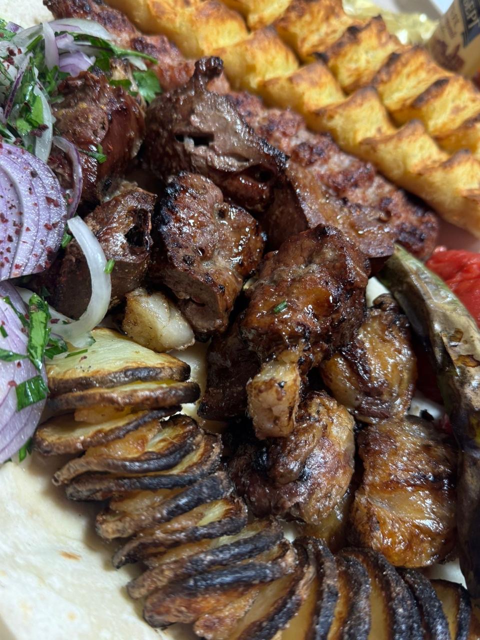 Печень , картошку, помидоры, люля баран