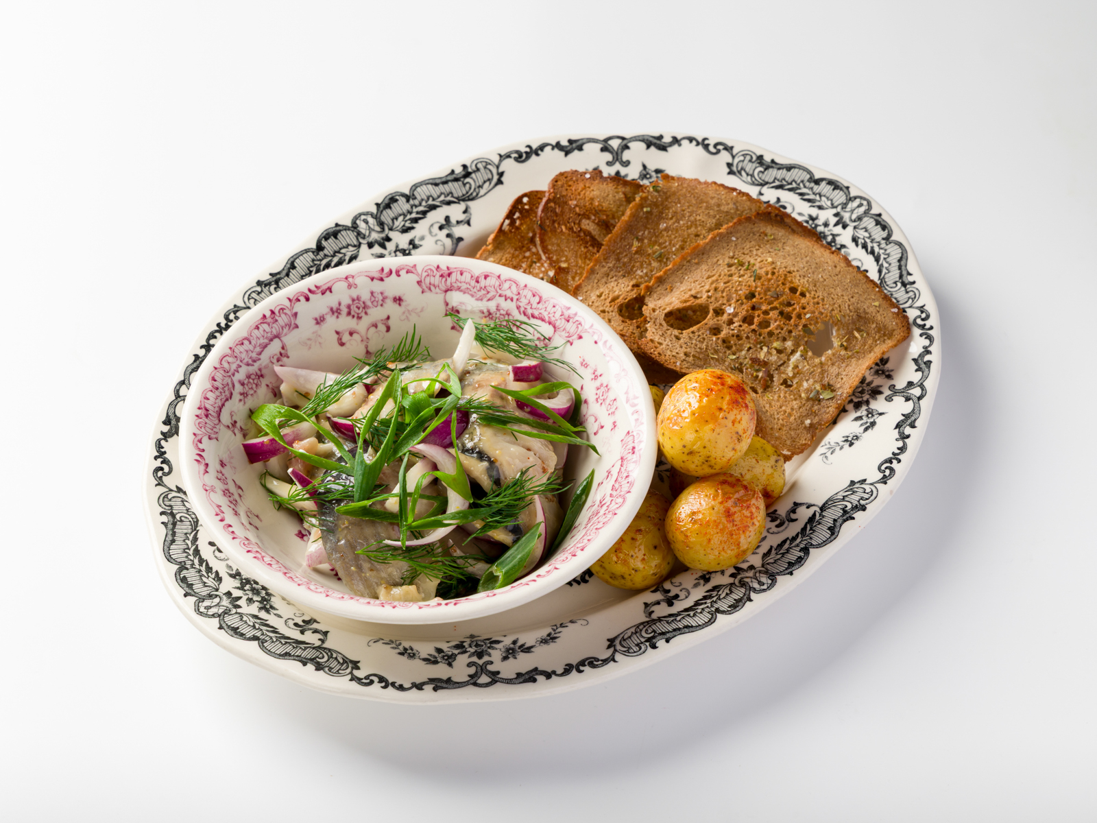 Бочковая селедка в горчичном соусе