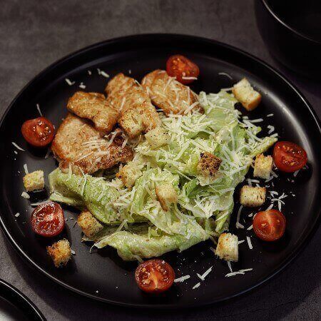 Салат "Цезарь с курицей"
