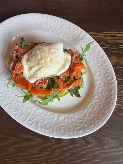 Яйцо Бенедикт на тосте