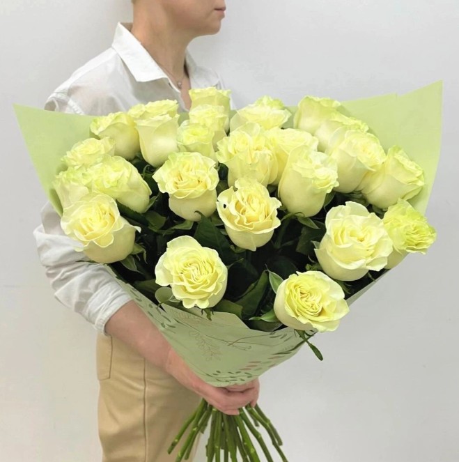 Букет из 25 белых Роз