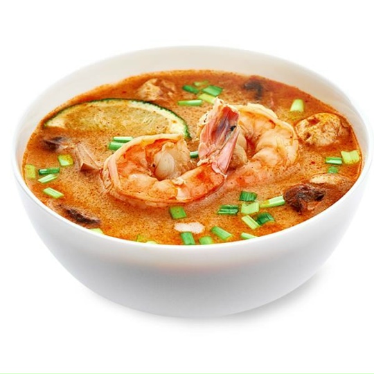 Том ям с креветкой и курицей