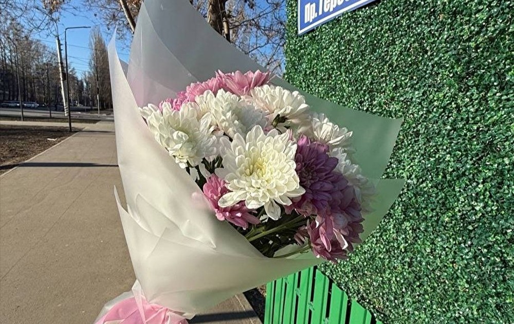 №18 Бело-сиреневый микс хризантем