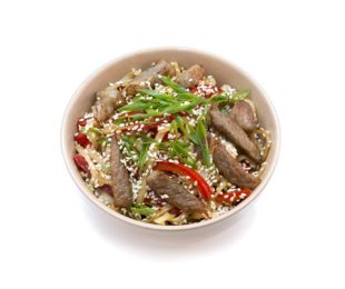Пшеничная лапша со свининой