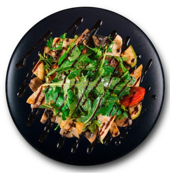 Салат из запеченых овощей с брынзой