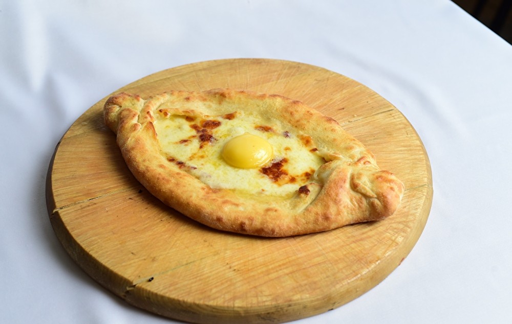 Хачапури по-аджарски