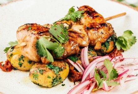 Куриное бедро с картофелем бейби