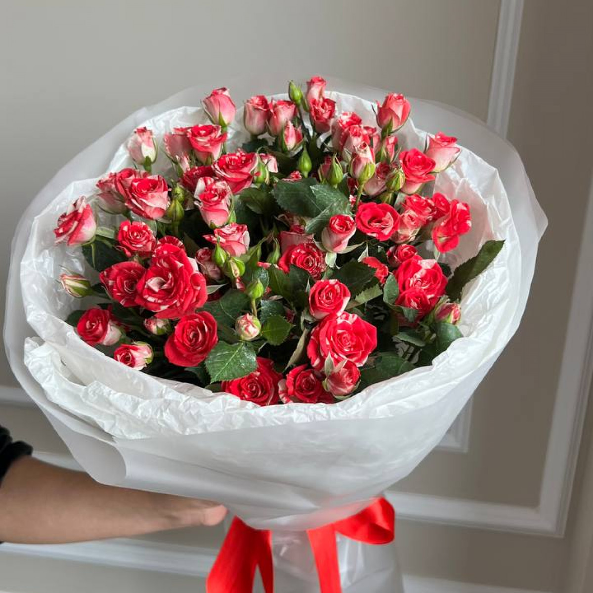 Моно букет из кустовых роз 50 (предзаказ)