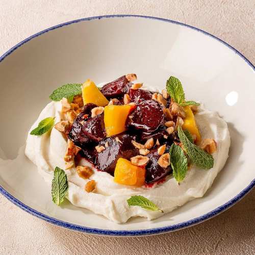 Салат со свеклой и манго