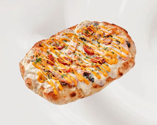 Римская пицца с ветчиной и колбасками