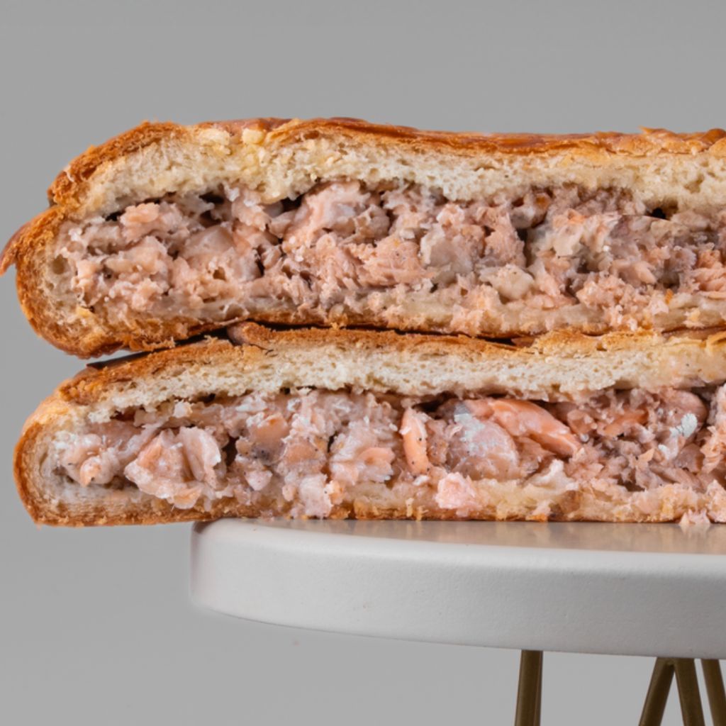 Пирог Кета с сёмгой 1.1кг на заказ