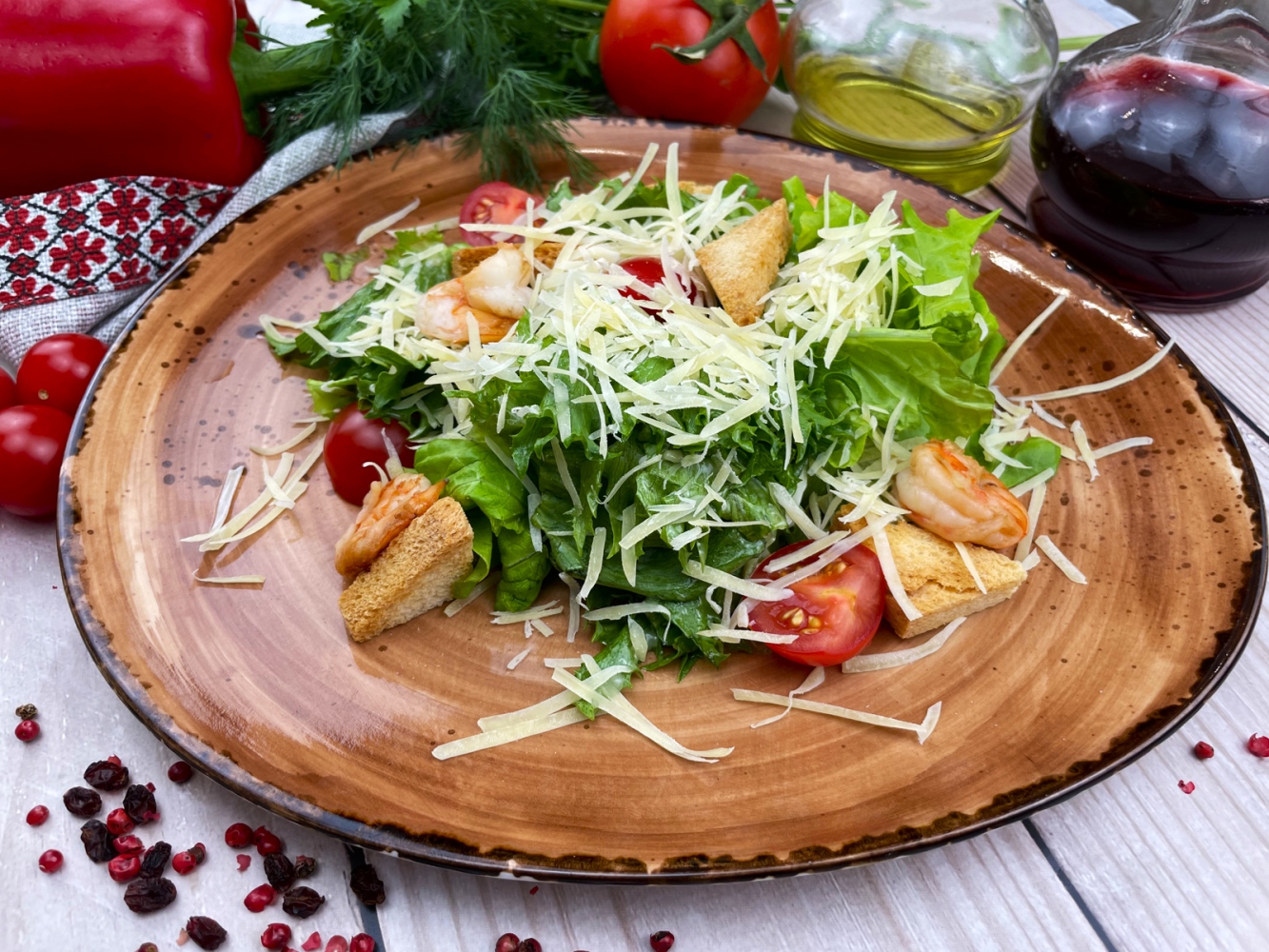 Салат Цезарь с креветками