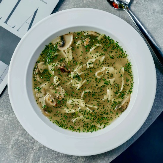 Суп-лапша куриный с шампиньонами