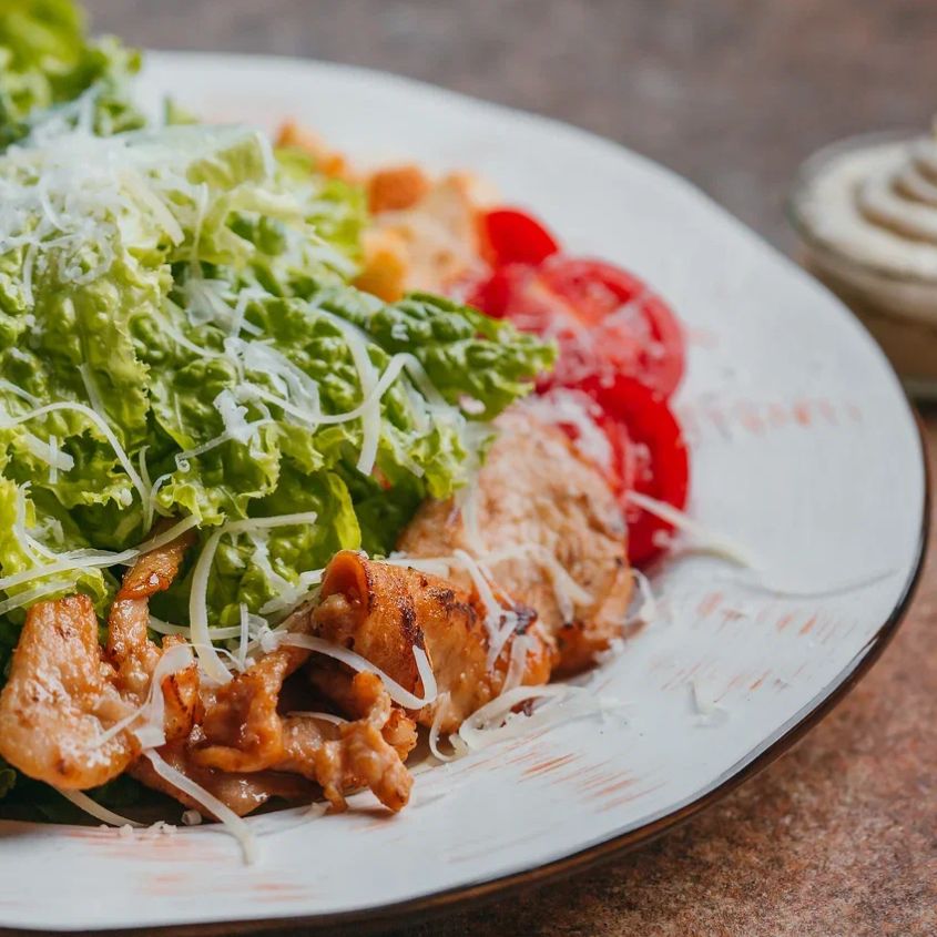 Цезарь с курицей