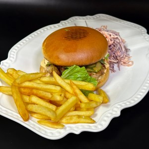 Бургер со свиным ребром