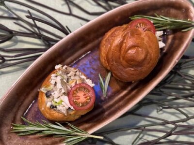 Гужеры с куриным филе и грибами