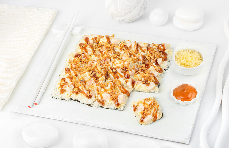 Суши-пицца с курицей