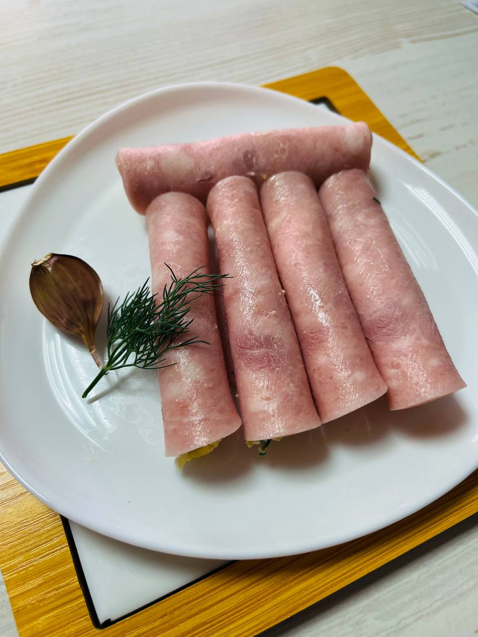 Рулетики с ветчиной и сыром