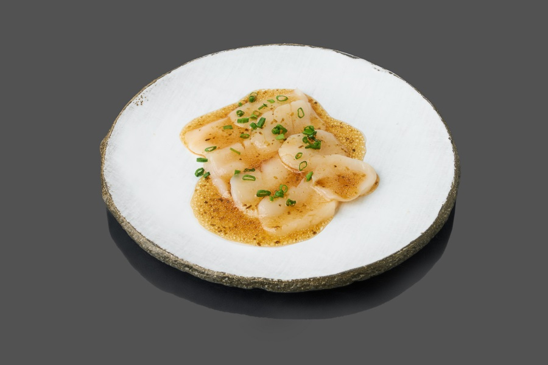 Сашими из гребешка с соусом из васаби