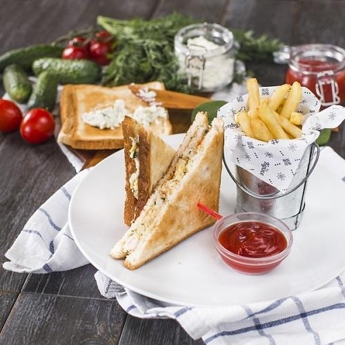 Сэндвич с куриной начинкой