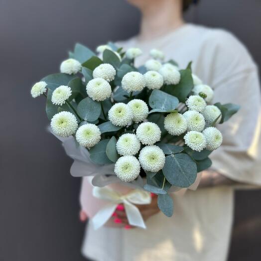 Шляпная коробочка с кустовой шарик.хризантемой