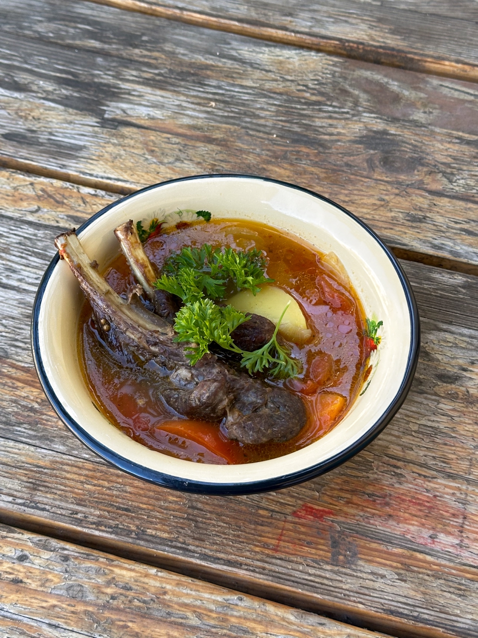 Шурпа с бараньей корейкой
