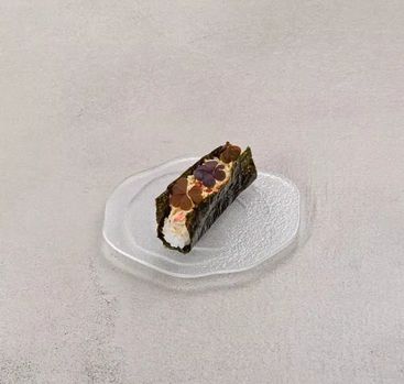 Хенд ролл камчатский краб