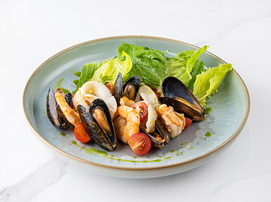 Теплый салат с морепрод. frutti di mare