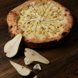 Груша-горгондзола-мёд