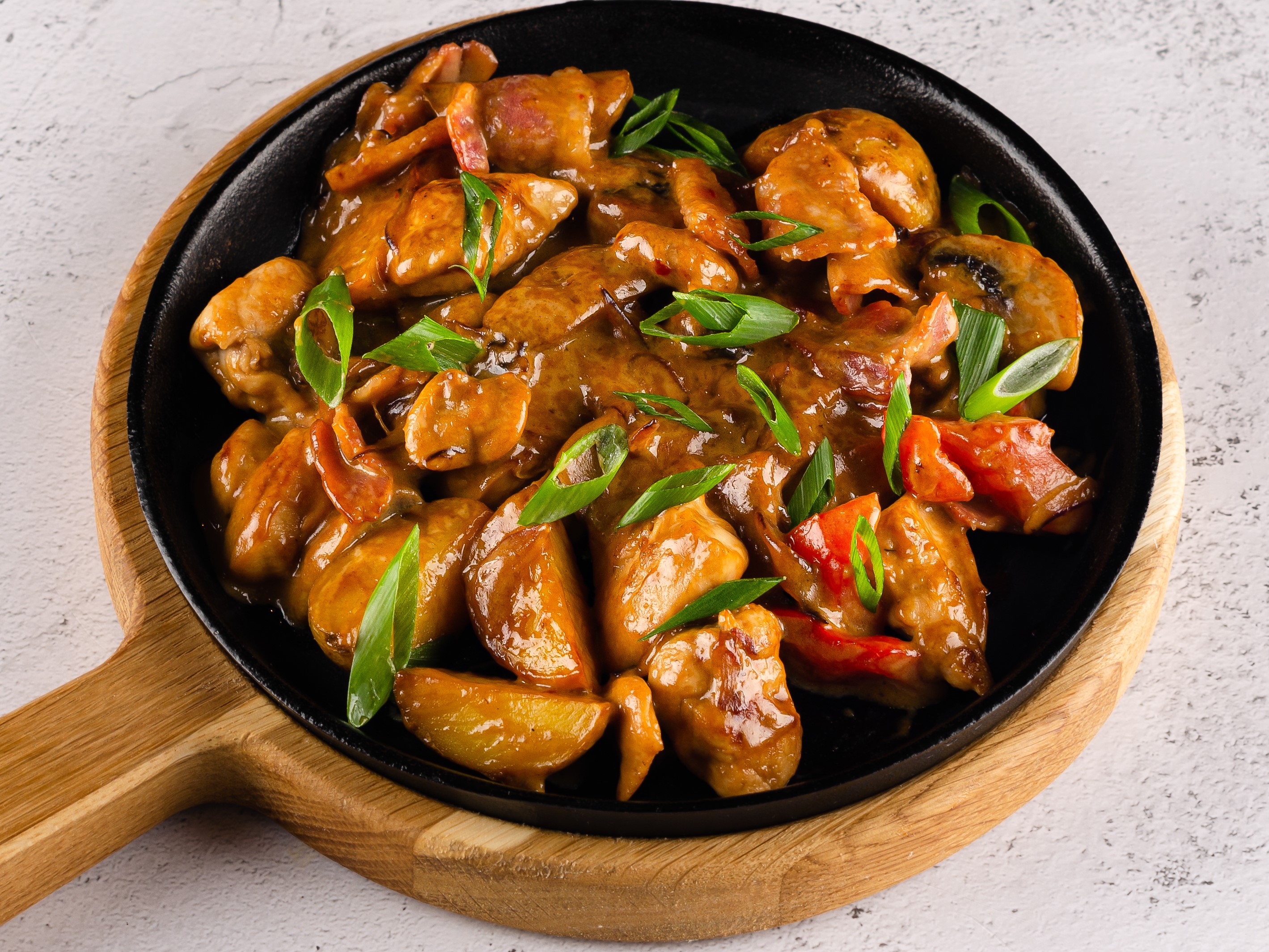 Сковородка с курицей