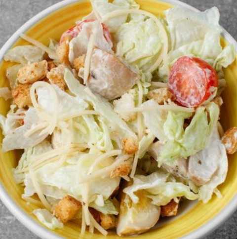 Салат Цезарь с курицей су-вид