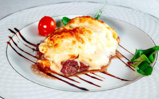 Мясо по-французски