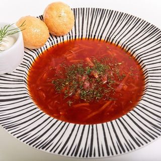 Борщ с чесночными пампушками