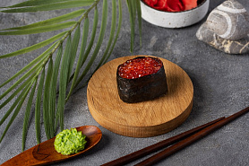 Гункан с икрой