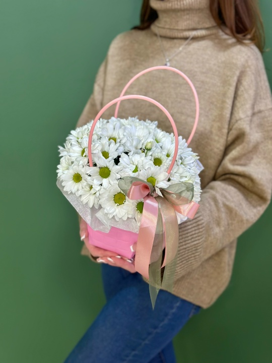 Сумочка с хризантемой