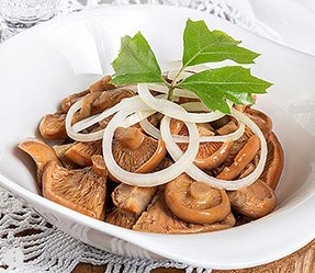 Рыжики соленые