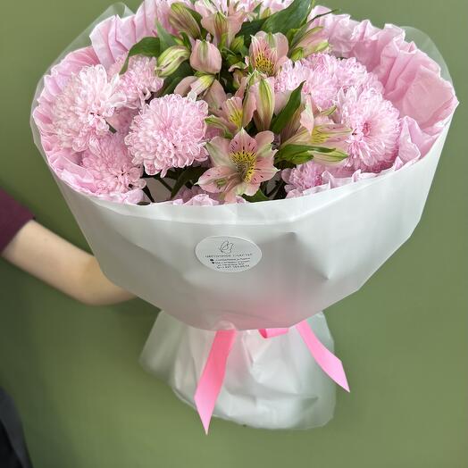 Альстромерии с кустовыми хризантемами