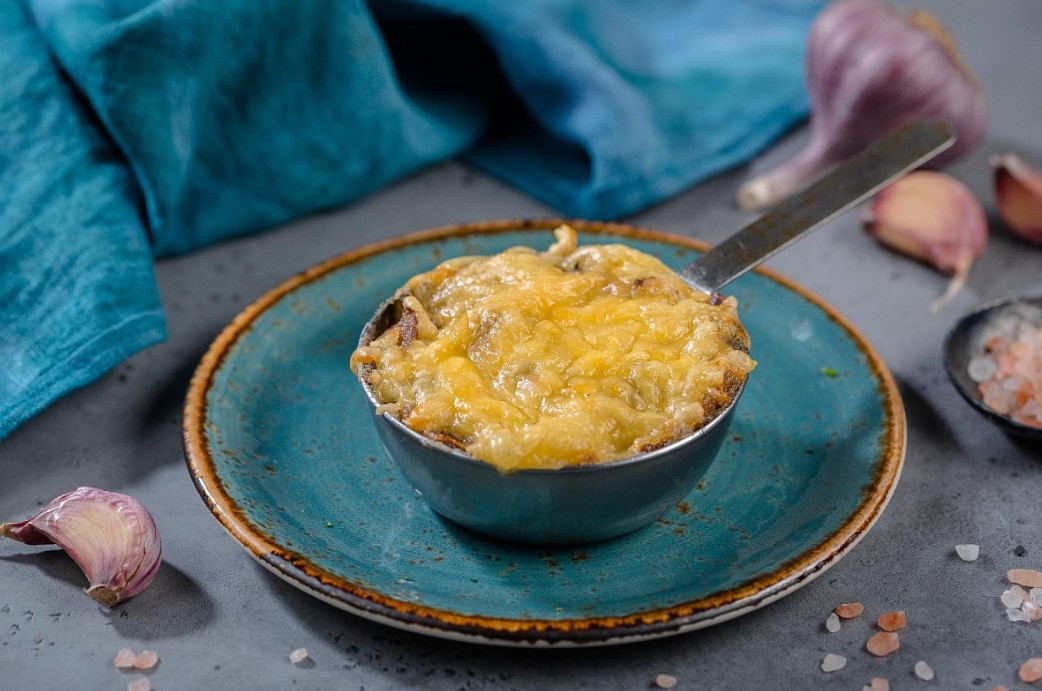 Жюльен с курицей и грибами