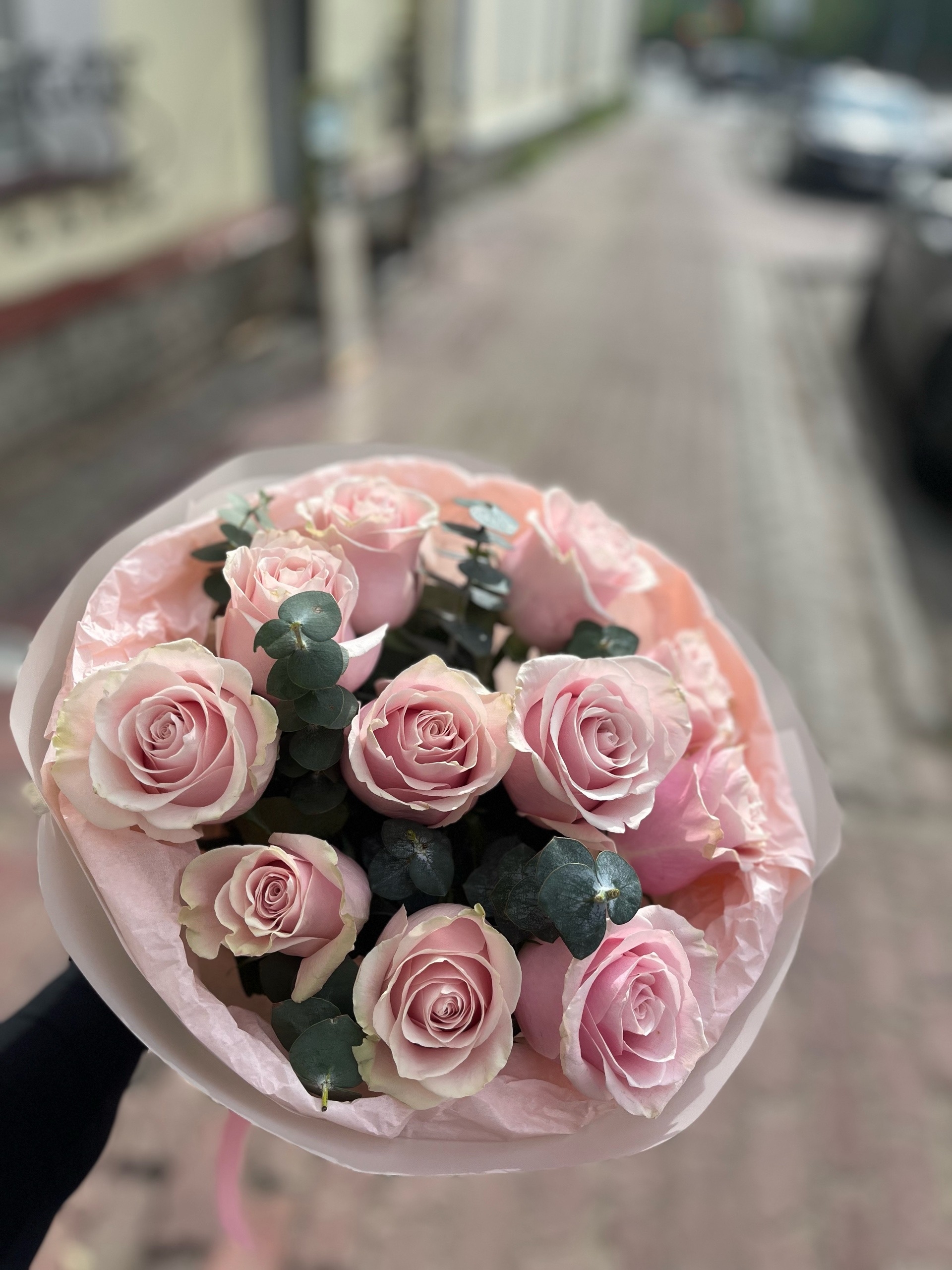 Моно букет из розовых роз