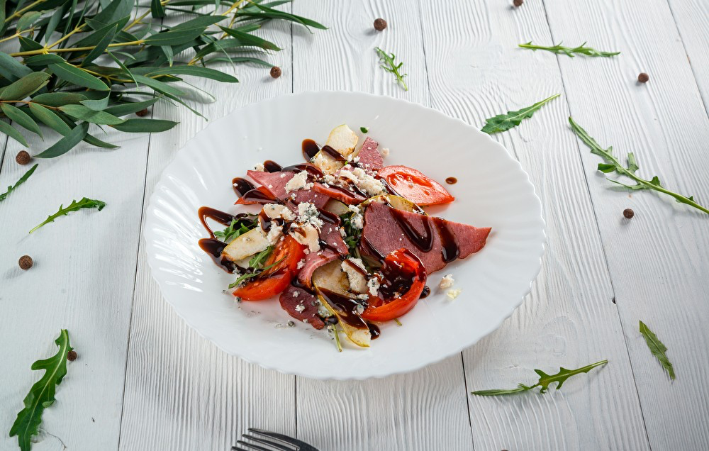 Салат с говядиной