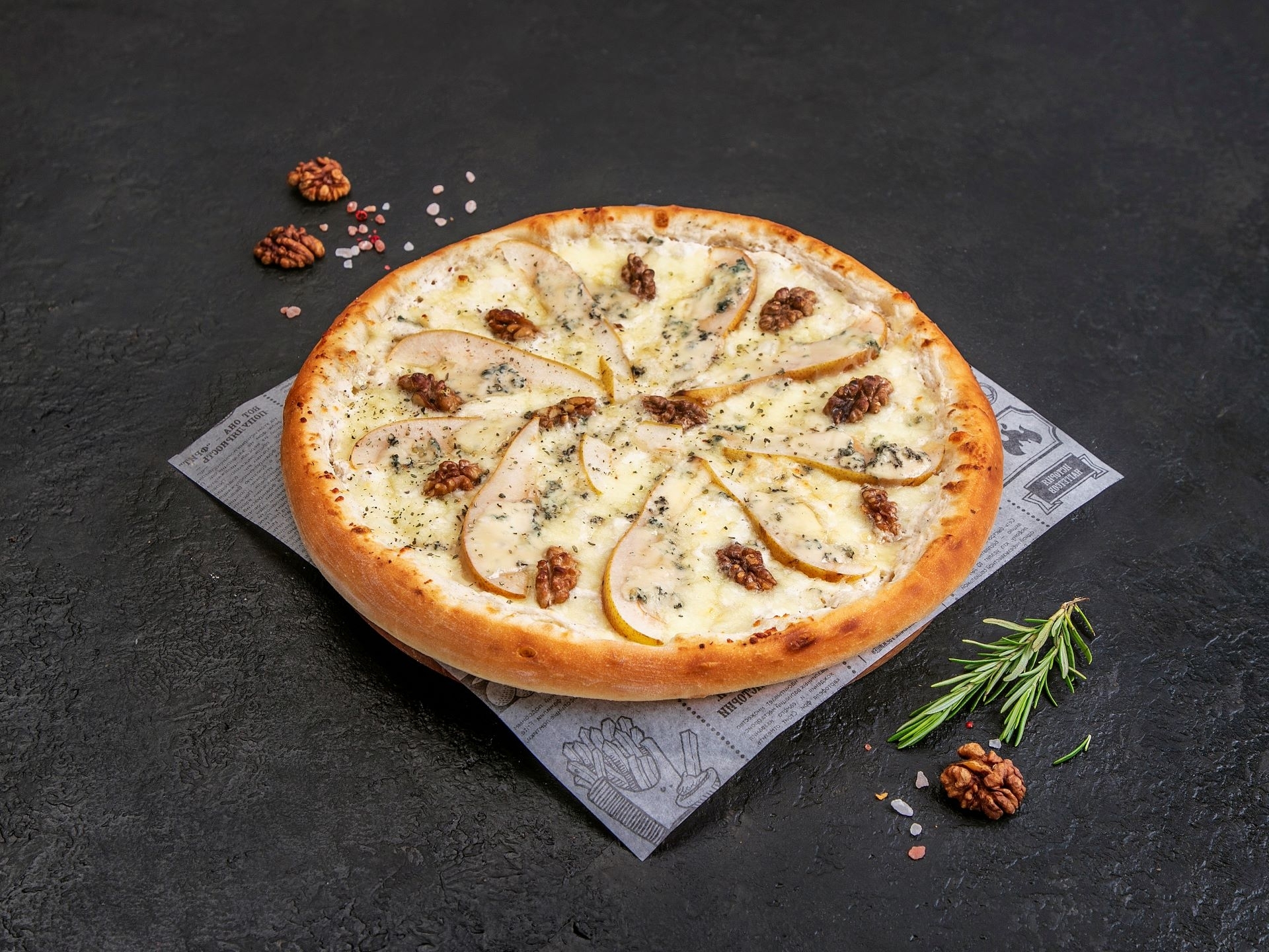 Пицца с грушей и горгонзолой 30см