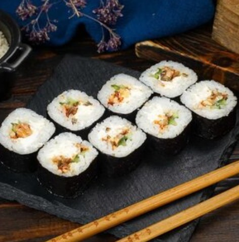 Маки Угорь со сливочным сыром Cremette