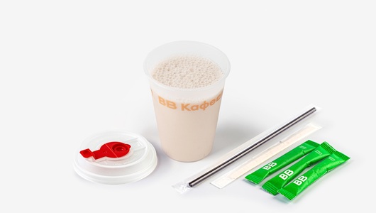 Коктейль на банановом напитке с клубникой 400 мл, кафе