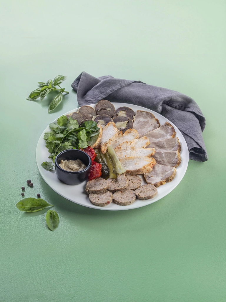 Ассорти из мясных закусок
